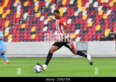 LONDRES, ANGLETERRE. 17 OCTOBRE 2020 Ethan Pinnock de Brentford en action lors du match de championnat Sky Bet entre Brentford et Coventry City au stade communautaire de Brentford, Londres, le samedi 17 octobre 2020. (Credit: Ivan Yordanov | MI News) Credit: MI News & Sport /Alay Live News Banque D'Images