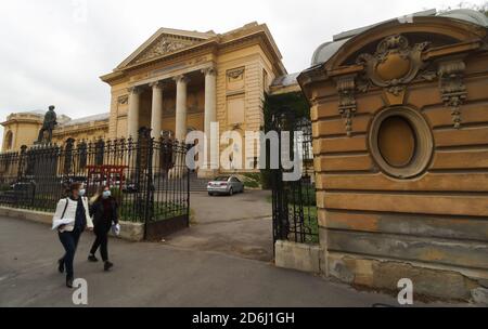 Bucarest, Roumanie - 01 octobre 2020 le Palais de la Faculté de médecine de l'Université de médecine et de pharmacie Carol Davila, à Bucarest. Cet im Banque D'Images