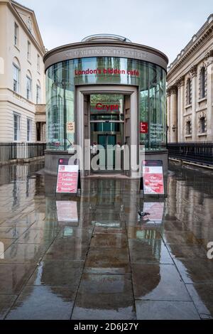 Entrée du café dans la Crypte St Martins dans l'église de champs Centre de Londres. Jazz Cafe dont les profits d'appuyer les programmes de l'église. Banque D'Images