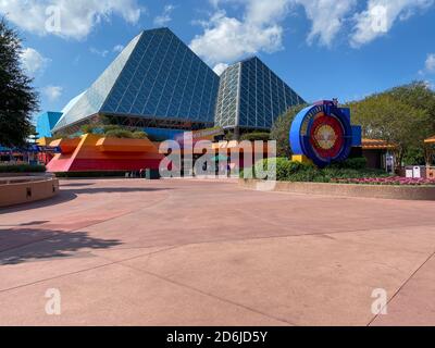 Orlando,FL/USA-10/17/20: L'extérieur de The Journey to imagination dans le parc thématique EPCOT de Disney World. Banque D'Images