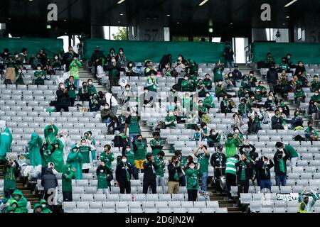 Tokyo, Japon. 17 octobre 2020. Tokyo Verdy fans football/Soccer : 2020 J2 League Match entre Tokyo Verdy 0-0 Tochigi SC au stade Ajinomoto à Tokyo, Japon . Crédit: Naoki Morita/AFLO SPORT/Alay Live News Banque D'Images