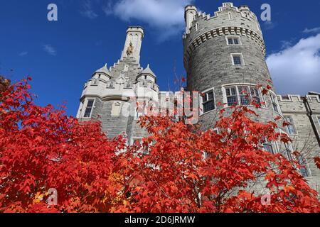 Toronto, Canada - le 16 octobre 2020 : Casa Loma est un manoir de style gothique revival situé au sommet d'une colline importante près du centre-ville de Toronto, qui appartient maintenant au CIT Banque D'Images