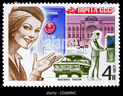 MOSCOU, RUSSIE - 15 SEPTEMBRE 2020: Timbre-poste imprimé en URSS (Russie) montre la collection postale, série, vers 1977 Banque D'Images