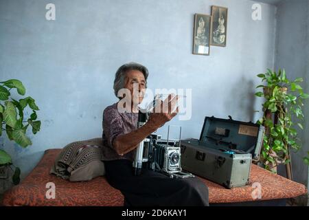 Homai Vyawala, première photojournaliste indienne , (9 décembre 1913 – 15 janvier 2012) Banque D'Images