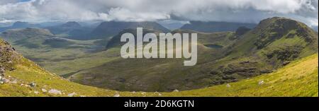 Beinn Dearg et Loch a' Choire Mhoir, avec Beinn Eighe et Liathach à l'arrière, Torridon Forest, Wester Ross, Écosse Banque D'Images