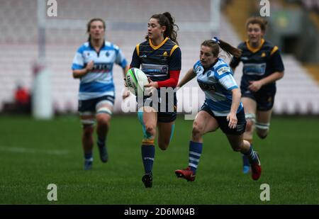 Linzi Taylor de Darlington Mowden Park Sharks et Robyn Wilkins de Worcester Warriors Women lors du match FÉMININ ALLIANZ PREMIER 15S entre Darlington Mowden Park Sharks et Worcester Warriors à la Northern Echo Arena, à Darlington, le samedi 17 octobre 2020. (Credit: Chris Booth | MI News) Credit: MI News & Sport /Alay Live News Banque D'Images