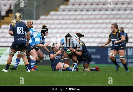 Tiana Gordon de Darlington Mowden Park Sharks est affronté lors du match FÉMININ ALLIANZ PREMIER 15S entre Darlington Mowden Park Sharks et Worcester Warriors à la Northern Echo Arena de Darlington, le samedi 17 octobre 2020. (Credit: Chris Booth | MI News) Credit: MI News & Sport /Alay Live News Banque D'Images