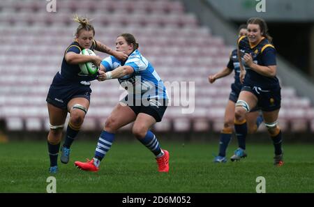 Amy Orrow de Darlington Mowden Park Sharks et Taz Bruckell de Worcester Warriors Women lors du match FÉMININ ALLIANZ PREMIER 15S entre Darlington Mowden Park Sharks et Worcester Warriors à la Northern Echo Arena, à Darlington, le samedi 17 octobre 2020. (Credit: Chris Booth | MI News) Credit: MI News & Sport /Alay Live News Banque D'Images