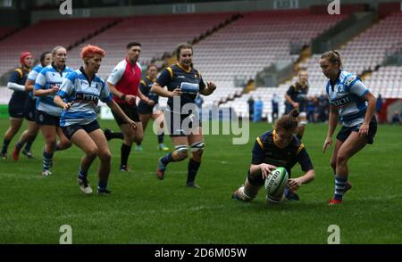 Philippa Rawbone of Worcester Warriors Womenscores une seconde moitié d'essais lors du match FÉMININ ALLIANZ PREMIER 15S entre Darlington Mowden Park Sharks et Worcester Warriors à la Northern Echo Arena, Darlington, le samedi 17 octobre 2020. (Credit: Chris Booth | MI News) Credit: MI News & Sport /Alay Live News Banque D'Images