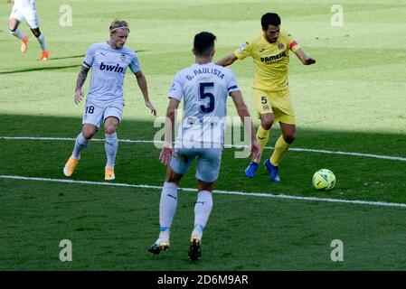 FOOTBALL - VILLAREAL VS VALENCIA Parejo, Paulista, Wass en action pendant la ligue espagnole, la Liga, match de football entre Villareal et Valence le 18 octobre 2020 au stade Ceramica à Castellon, Espagne. Photo: Xisco Navarro crédit: CORDONE PRESSE/Alay Live News Banque D'Images
