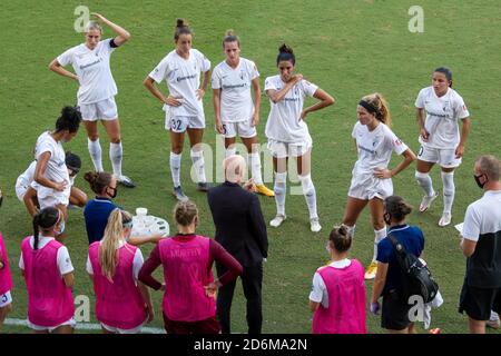 Orlando, États-Unis. 17 octobre 2020. Courage avant le match de la NWSL entre Orlando Pride et North Carolina courage au stade Explora à Orlando, FL. *AUCUNE UTILISATION COMMERCIALE Stacy White/SPP crédit: SPP Sport Press photo. /Alamy Live News Banque D'Images