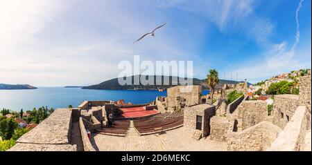 Forteresse de Kanli Kula à Herceg Novi, Monténégro, panorama d'été Banque D'Images