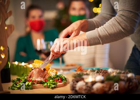 Jambon de Noël servi sur la table Banque D'Images