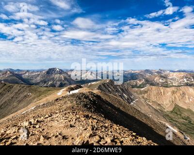 Au sommet du mont Elbert, Twin Lakes, Colorado Banque D'Images