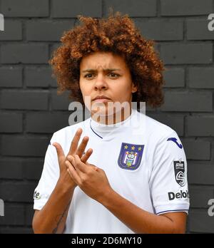 Sint Andries, Belgique. 18 octobre 2020. Kassandra Missipo (12 Anderlecht) photographiée avant un match de football féminin entre le Club Brugge Dames YLA et RSC Anderlecht Ladies le cinquième jour de match de la saison 2020 - 2021 de la Super League belge Scooore Womens, dimanche 18 octobre 2020 à Bruges, Belgique . PHOTO SPORTPIX.BE | SPP | DAVID CATRY David Catry | Sportpix.be | SPP Credit: SPP Sport Press photo. /Alamy Live News Banque D'Images