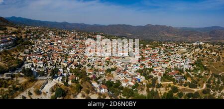 Vue aérienne de Pano Lefkara, Chypre. Banque D'Images