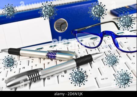 Aktenordner Tastaturn Konzept Homeoffice mit Brille und Corona Viren Banque D'Images