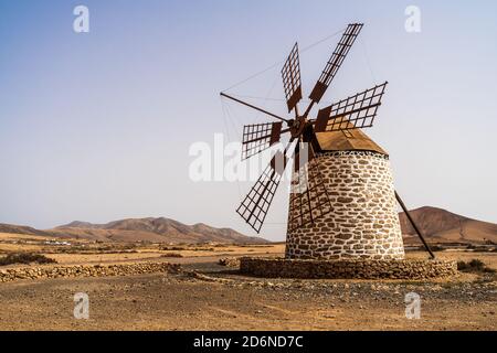 Un moulin à vent typique de Fuerteventura (Los Molinos). Îles Canaries. Espagne. Banque D'Images