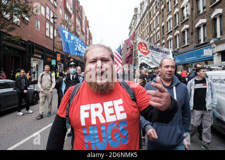 Stand Up X avec Piers Corbyn (frère de Jeremy Corbyn) Rally dans le centre de Londres partageant leur message de liberté et anti Lockdown, masques et Corona Banque D'Images