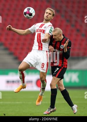 Ville de Koln Koeln, Allemagne. 18 octobre 2020. Firo: 18.10.2020 football, football 1. Bundesliga, saison 2020/2021 FC Cologne Koeln - SGE Eintracht Francfort 1: 1 FC Sebastian Andersson, duels, duel, Eintracht Sebastian Rode, | usage dans le monde crédit: dpa/Alay Live News Banque D'Images