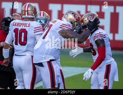 Santa Clara, Californie, États-Unis. 18 octobre 2020. Deebo Samuel (19), grand destinataire des 49ers de San Francisco, célèbre le touchdown au cours du premier trimestre lors d'un match au Levi's Stadium le dimanche 18 octobre 2020 à Santa Clara. Crédit : Paul Kitagaki Jr./ZUMA Wire/Alay Live News Banque D'Images