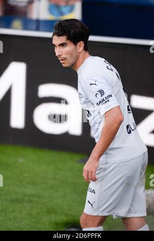 Villareal, Espagne. 18 octobre 2020. Carlos Soler de Valence en action pendant le match espagnol de la Liga entre Villareal et Valence au stade Ceramica. (Note finale: Villareal 2:1 Valencia) crédit: SOPA Images Limited/Alay Live News Banque D'Images