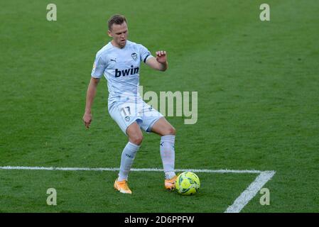 Villareal, Espagne. 18 octobre 2020. Denis Cheryshev de Valence en action pendant le match espagnol de la Liga entre Villareal et Valence au stade Ceramica. (Note finale: Villareal 2:1 Valencia) crédit: SOPA Images Limited/Alay Live News Banque D'Images