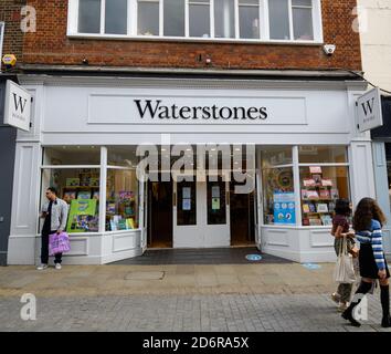 Windsor, Royaume-Uni - août 31 2020 : la façade de la librairie Waterstone sur Peascod Street Banque D'Images