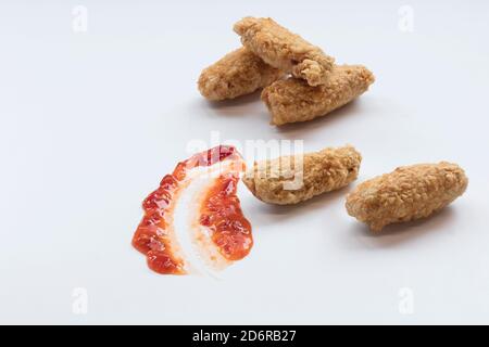 Ailes de poulet frites avec sauce Chili douce Banque D'Images