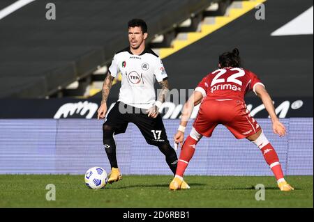 Iego Farias de l'AC Spezia en action contre Martin Caceres de l'ACF Fiorentina pendant Spezia vs Fiorentina, le football italien Serie A match, la spezia, ITA Banque D'Images