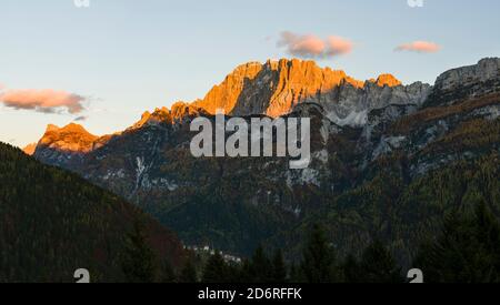 Montagne Civetta dans le Veneto. La Civetta est l'une des icônes des Dolomites. Les dolomites de la Vénétie font partie du patrimoine mondial de l'UNESCO. Ue Banque D'Images