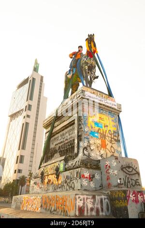 Santiago, Chili – 01 Mars. 2020: La destruction de la zone zéro, le quartier du centre-ville où protestation quotidienne, marches et confrontation avec la police h Banque D'Images
