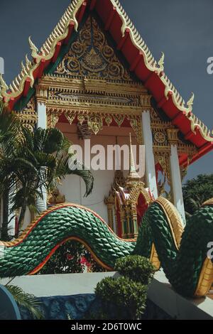 Thaïlande, Phuket - 2019. Temple sur Coron Beach à Phuket. Wat Suwan Khiri Khet. Banque D'Images