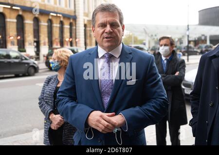 19 octobre 2020. Londres, Royaume-Uni le vice-président de la Commission européenne, Maros Sefcovic, quitte Londres après avoir eu des entretiens avec le vice-président de la Commission européenne. Le gouvernement du Royaume-Uni a exprimé le point mort des discussions sur les accords post-Brexit. Photo de Ray Tang. Banque D'Images