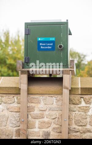 Les travaux de défense contre les inondations à Mytholmroyd, près du pont Hebden, dans le West Yorkshire, après les inondations dévastatrices du lendemain de Noël 2015 Banque D'Images