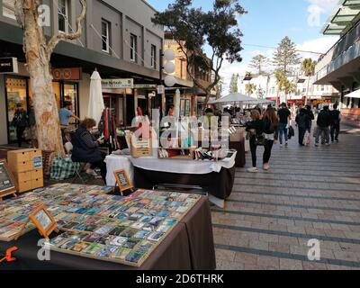 SYDNEY, AUSTRALIE - 01 mai 2019 : Sydney / Australie - 11 2019 mai : marché de rue à Manly Beach Banque D'Images