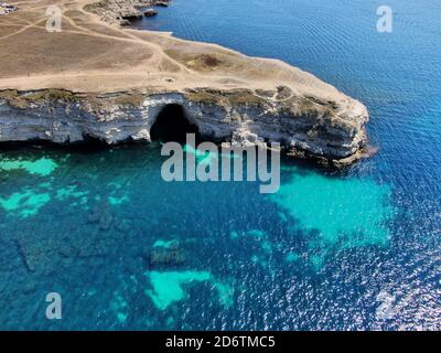 Crimean Cape Tarkhankut romantique mer vue de jour ensoleillée Banque D'Images