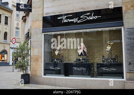 Wiesbaden, Allemagne - 18 octobre 2020 : magasin Thomas Sabo à Wiesbaden, ville. Thomas Sabo est un designer allemand de bijoux. Banque D'Images