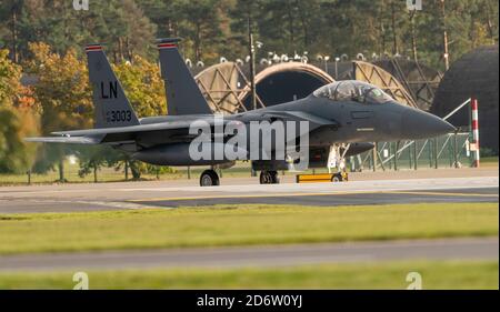 494e escadron 'Black Panthers' F15 Strike Eagles de RAF Lakenheath Chèques avant vol/décollage et manouvres à RAF Lakenheath Banque D'Images