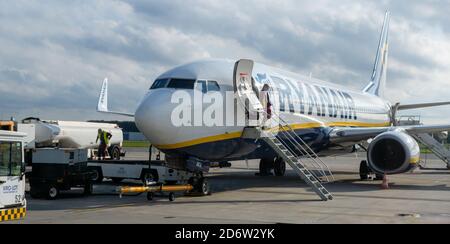 Boeing 737-800 appartenant à la compagnie aérienne low-cost Ryanair Banque D'Images