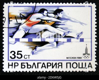 MOSCOU, RUSSIE - 7 JANVIER 2017: Un timbre imprimé en URSS consacré le jeu Olimpic 1980 à Moscou. Affiche Steeplechase. Vers 1980 Banque D'Images