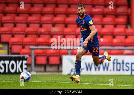 CJ Hamilton (22) de Blackpool en action Banque D'Images