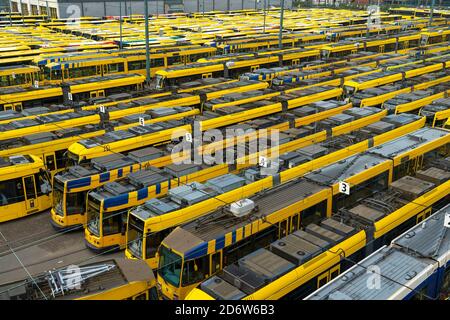 Bus und Strassenbahn Depot der Ruhrbahn in Essen, alle Bahnen sind im Depot geblieben, Verdi Warnstreik im öffentlichen Nahverkehr, NRW, Deutschland Banque D'Images