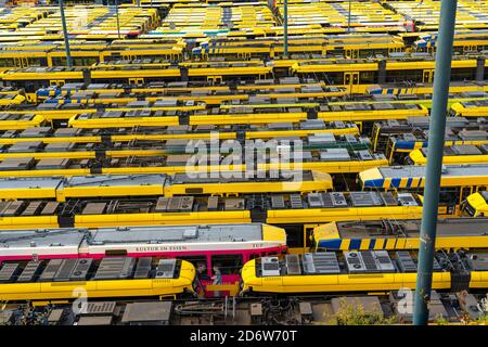 Bus und Strassenbahn Depot der Ruhrbahn in Essen, alle Bahnen sind im Depot geblieben, Verdi Warnstreik im öffentlichen Nahverkehr, NRW, Deutschland Banque D'Images