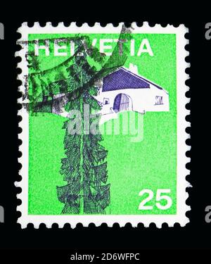 MOSCOU, RUSSIE - 13 MAI 2018 : un timbre imprimé en Suisse montre Saignelegier (Berne), série des paysages, vers 1973 Banque D'Images