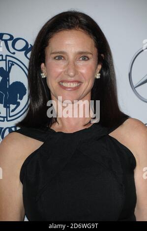 Mimi Rogers assistant au 32e Carousel annuel de Hope ball à l'hôtel Beverly Hilton de Beverly Hills, CA. Le 10/23/2010 Banque D'Images