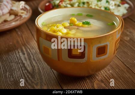 La recette de soupe de maïs sucré au crabe est aromatisée au gingembre Banque D'Images