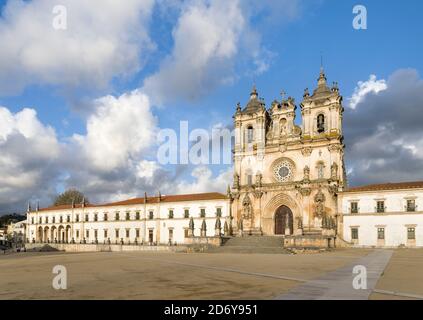 Le monastère d'Alcobaca, Mosteiro de Santa Maria de Alcobaca, classé au patrimoine mondial de l'UNESCO. Europe, Europe du Sud, Portugal Banque D'Images