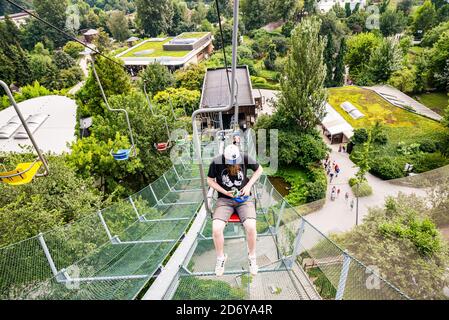 Prague, République tchèque - 16 août 2020. Funiculaire pour les visiteurs dans le jardin zoologique Banque D'Images