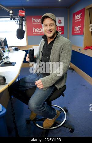 Matt Cardle photographié au cours de l'année 2011 a un charme, l'association caritative de Heart FM qui collecte des fonds pour les Children's Hospices UK, dans les studios Heart FM du centre de Londres. Banque D'Images